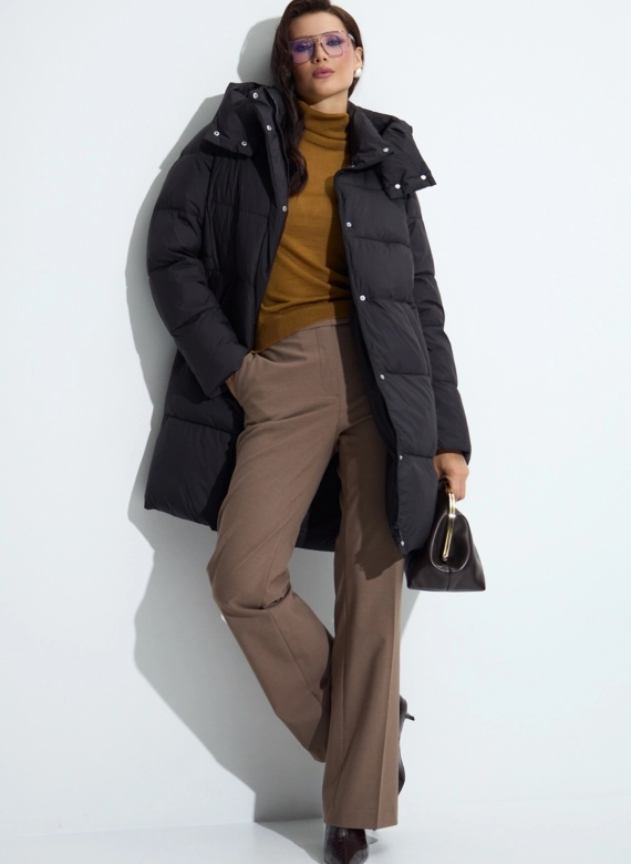 Женский пуховик с капюшоном фото