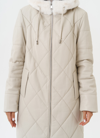 Женский стеганый пуховик из эко кожи с капюшоном