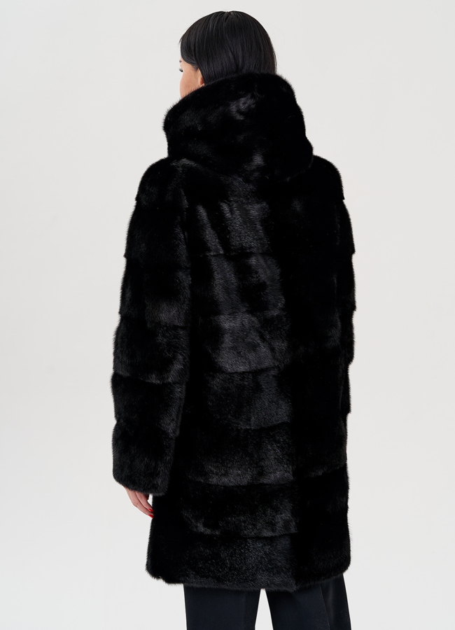Шуба из норки с капюшоном черного цвета модель № 24727 в кредит