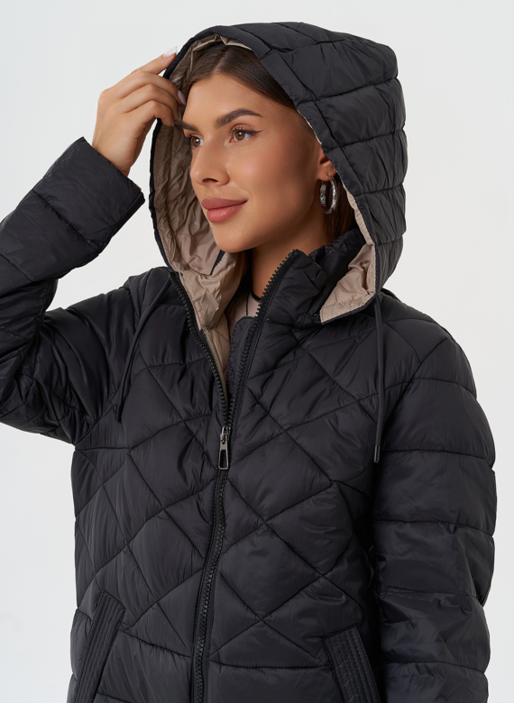 Стеганый пуховик с капюшоном