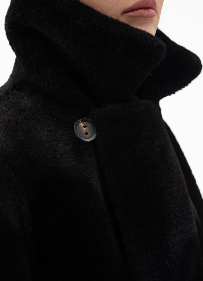 Женская двухсторонняя дубленка из эко кожи с английским воротником модель № 31868 универмаг малина