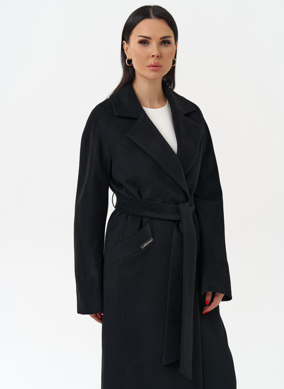 Классическое женское пальто в черном цвете
