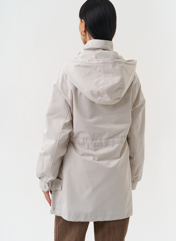Ветровка женская с капюшоном