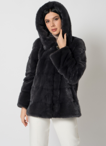 Куртка из меха норки с капюшоном