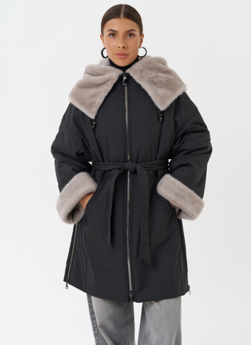 Пуховик с отделкой из эко меха 