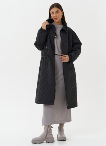 Женское стеганое пальто черного цвета
