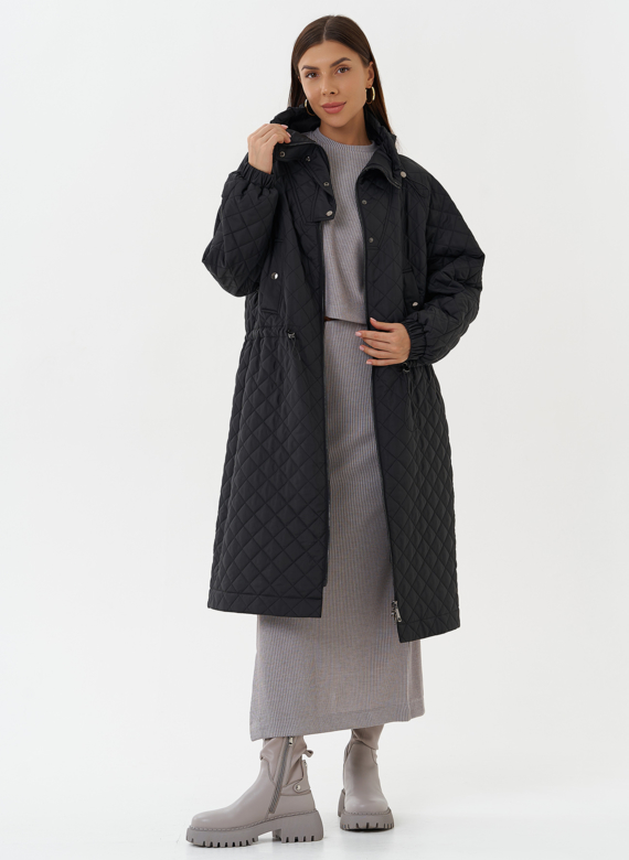 Женское стеганое пальто черного цвета