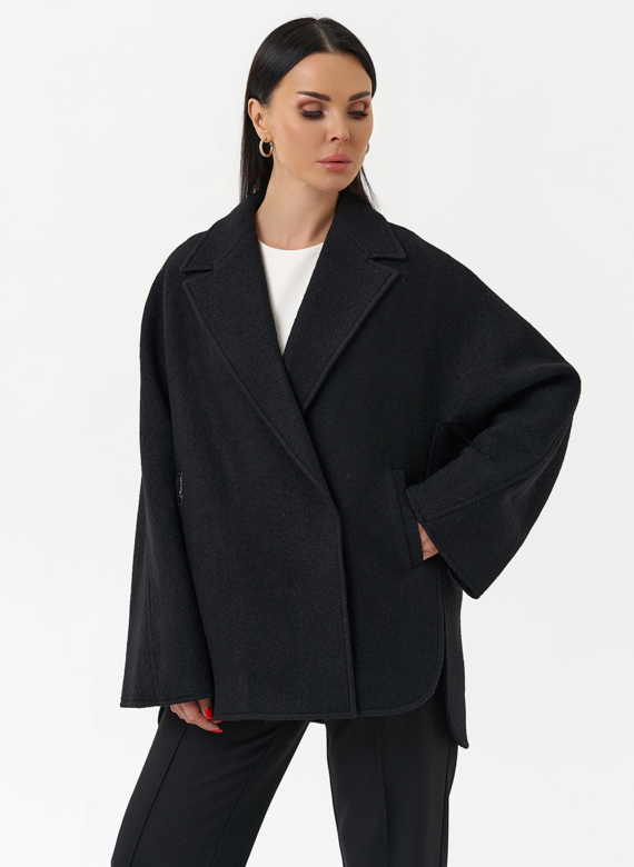 Укороченное пальто с английским воротником