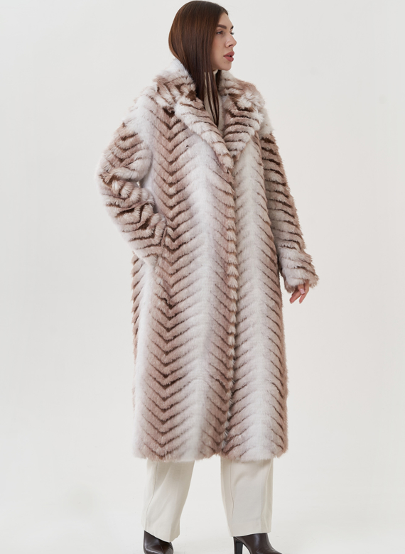 Женское пальто из эко меха