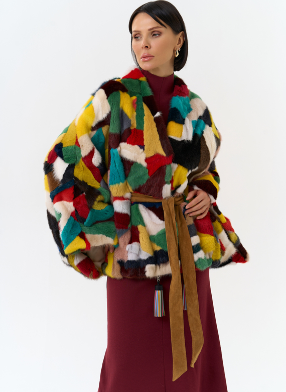 Яркая шуба из меха норки