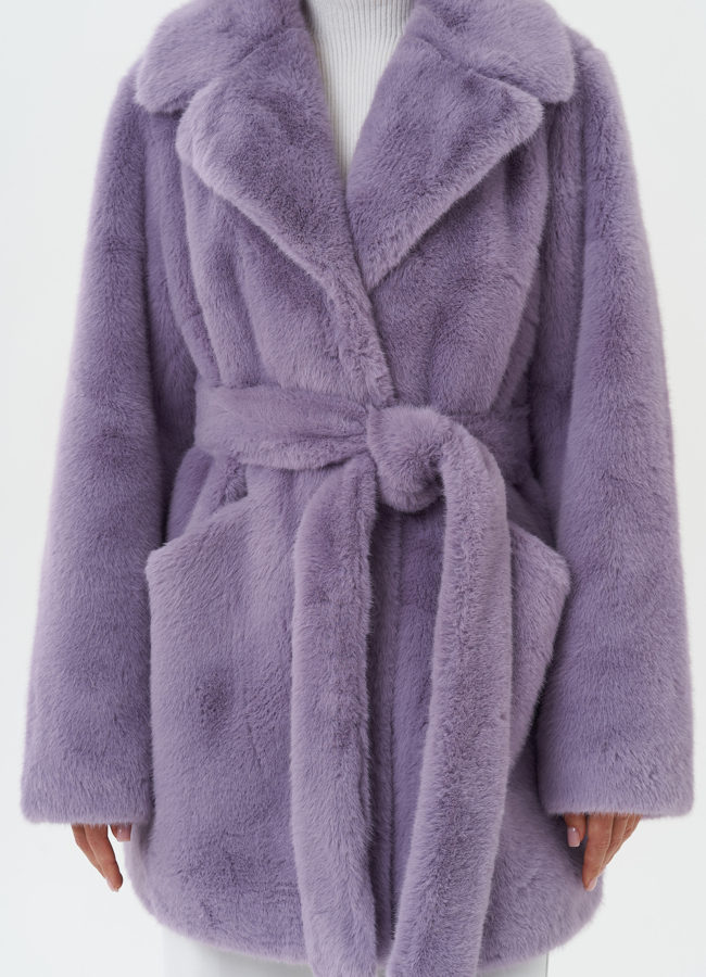 Укороченное пальто из эко меха  модель № 27786 универмаг малина