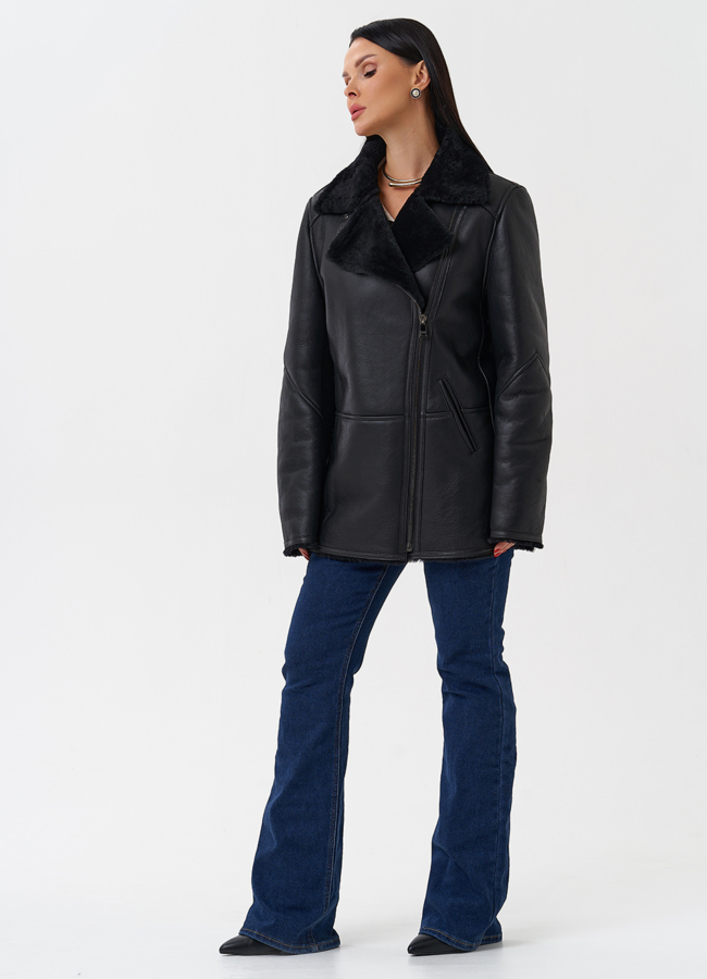 Женская дубленка черного цвета  модель № 28703 в кредит