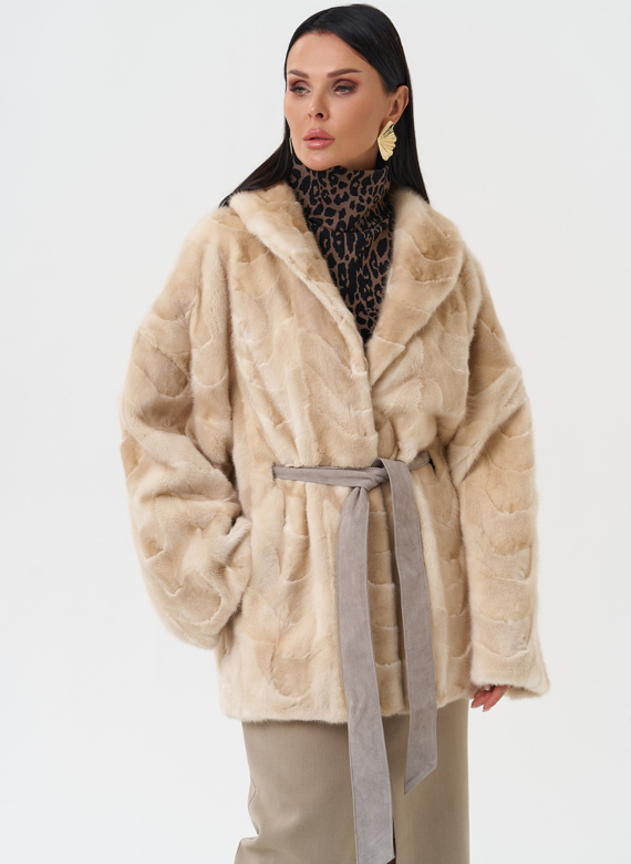 Женская шуба из меха норки