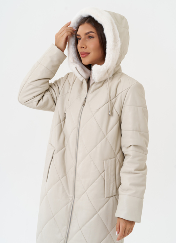 Женский стеганый пуховик из эко кожи с капюшоном