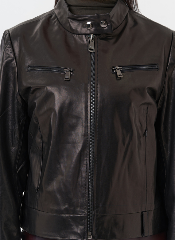 Женская кожаная куртка мото