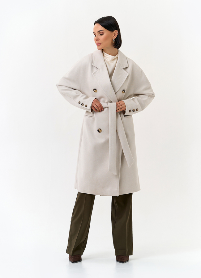 фото Светлое женское пальто с поясом модель № 32818