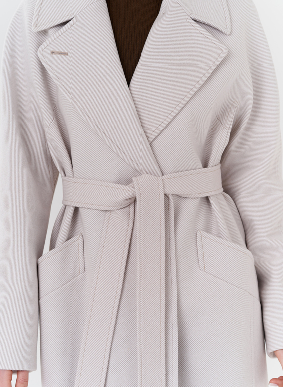 Удлиненное женское пальто в цвете жемчуг