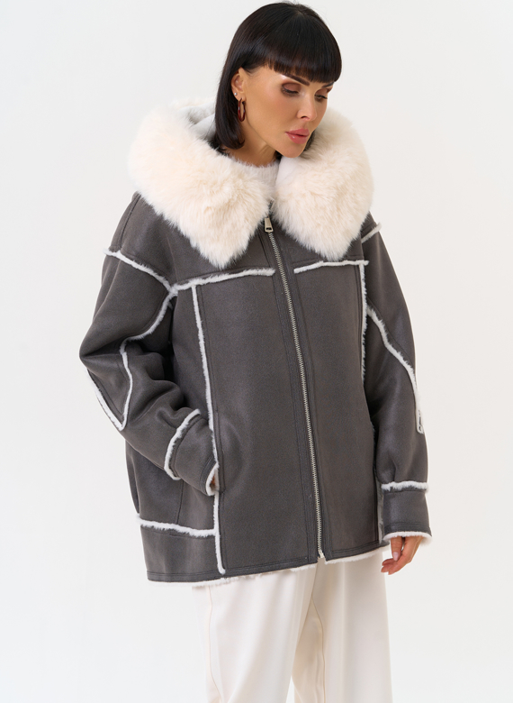 Женская дубленка из эко замши с капюшоном из эко меха
