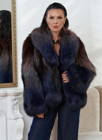 Женская шуба из меха чернобурки