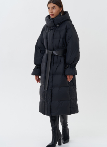 Женский пуховик с капюшоном