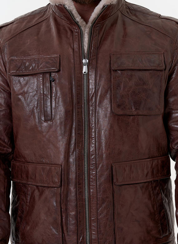 Куртка из натуральной кожи коричневого цвета
