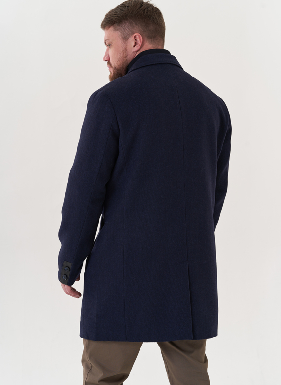 Мужское пальто синего цвета