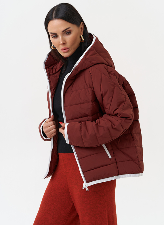 Женская утепленная куртка в бордовом цвете