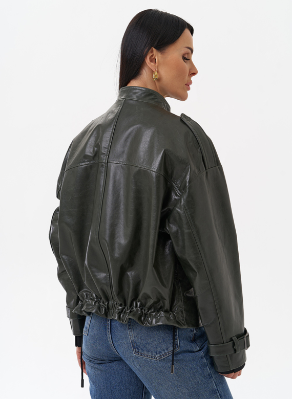 Женская кожаная куртка зеленого цвета