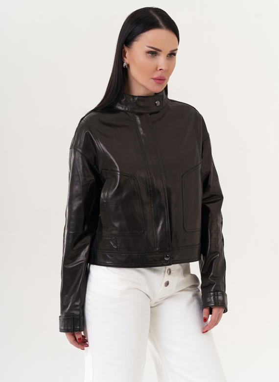 Куртка из натуральной кожи черного цвета