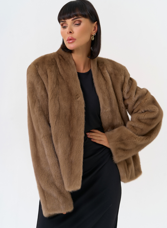 Укороченная шуба из меха норки 