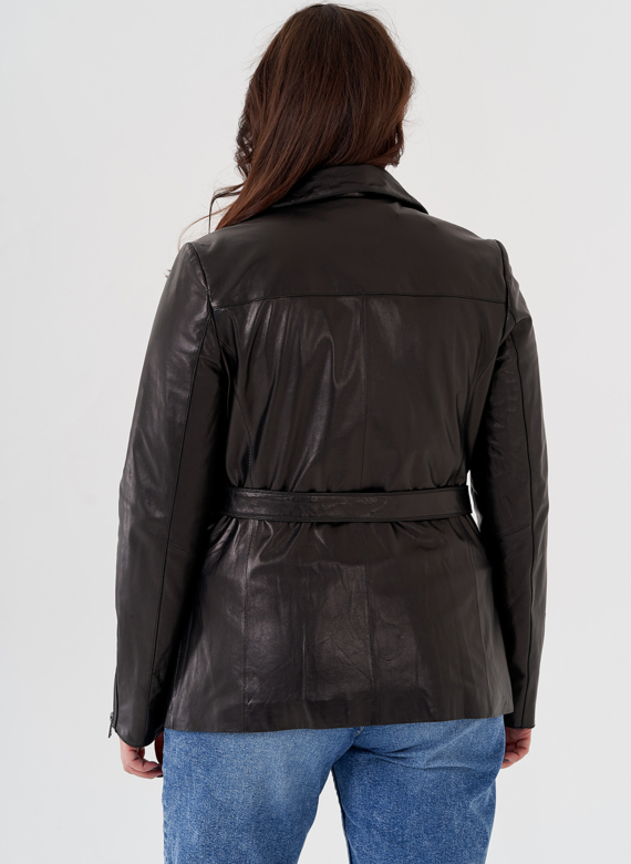 Женская кожаная куртка с поясом