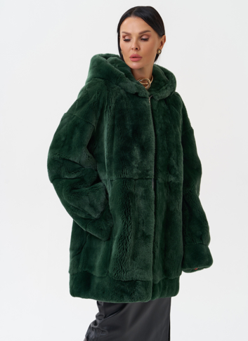 Шуба из меха кролика с капюшоном