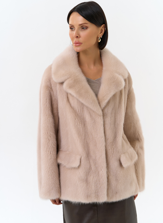 Шуба из меха норки с английским воротником