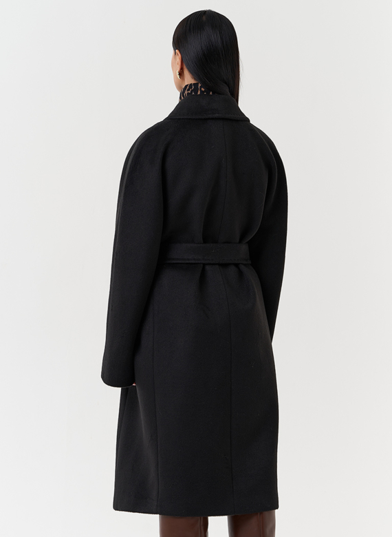 Женское пальто с поясом