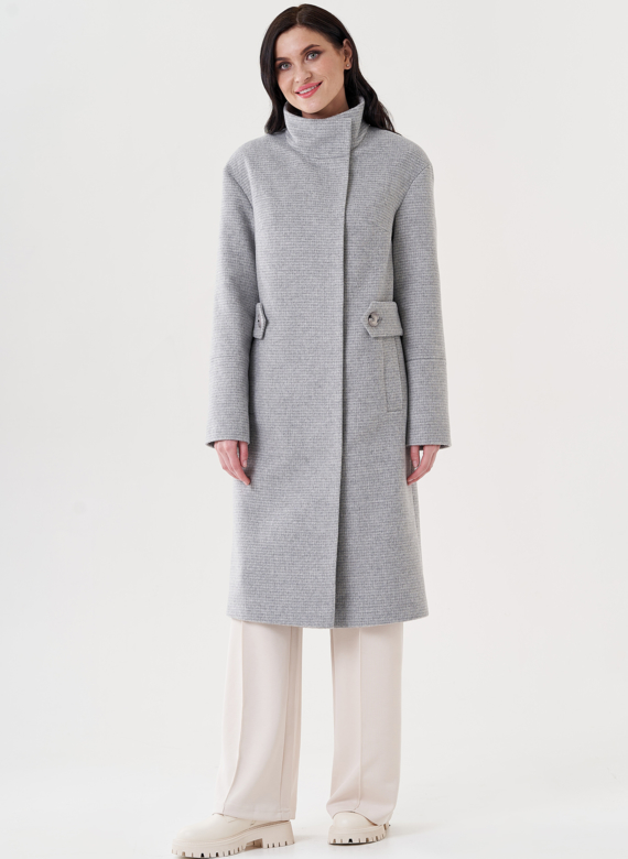 Женское пальто с воротником стойка
