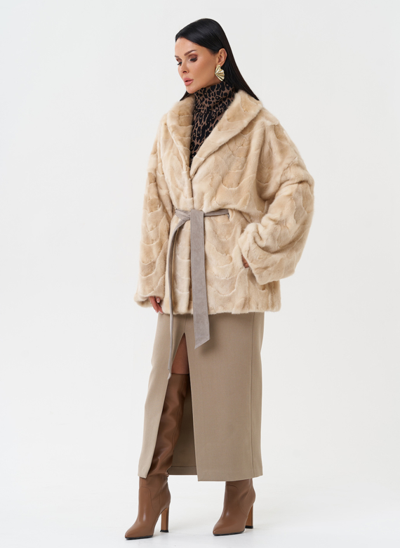 Женская шуба из меха норки