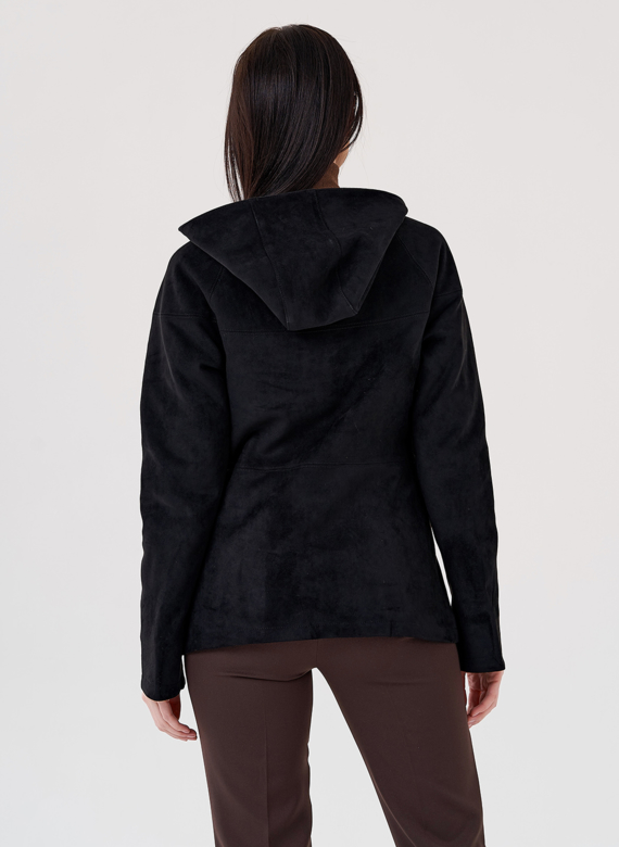 Куртка из эко замши с капюшоном