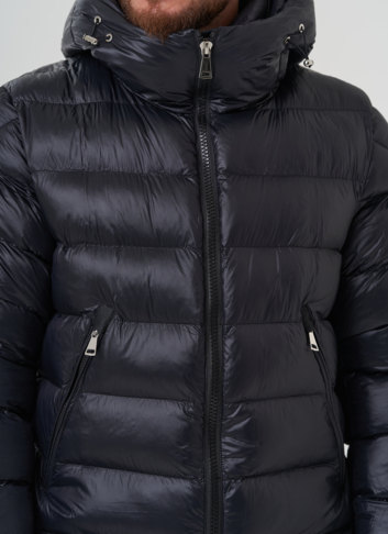 Мужской пуховик с капюшоном 
