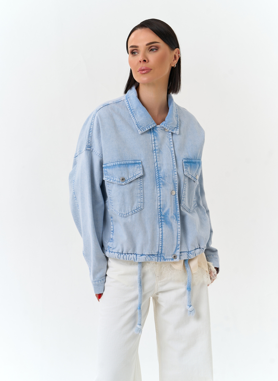 Женская объемная джинсовая куртка 