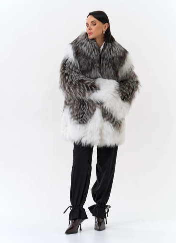 Шуба из меха чернобурой лисы