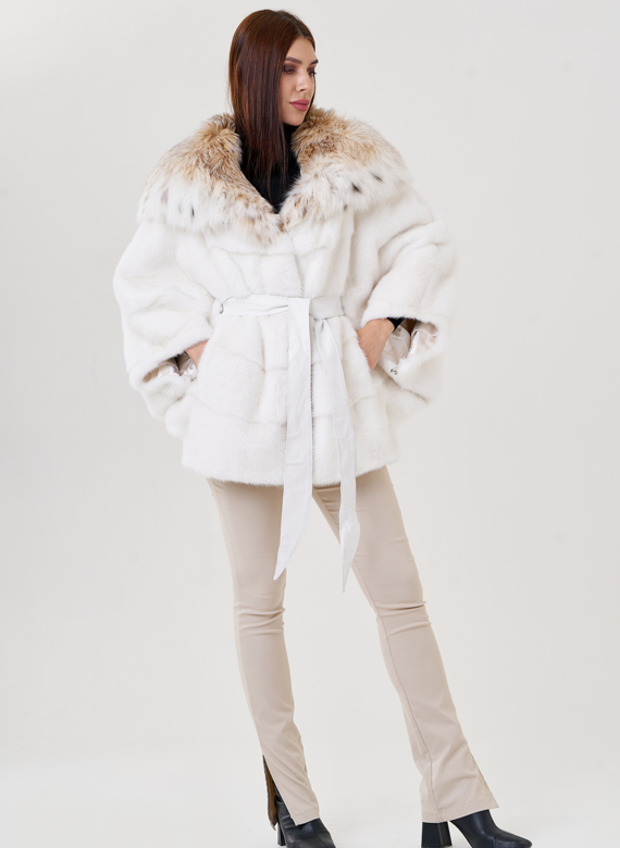Белая шуба оверсайз с рысью