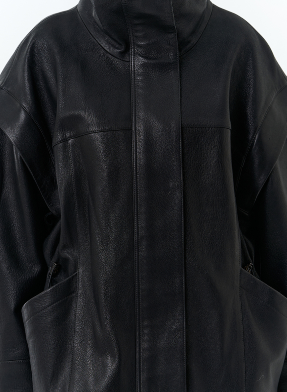 Женская куртка из натуральной кожи со съемными рукавами