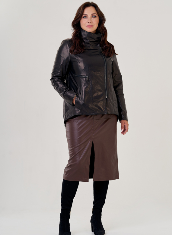 Кожаная куртка на молнии в черном цвете