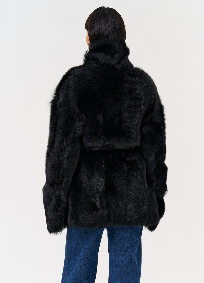 Двухсторонняя дубленка черного цвета с декоративным поясом модель № 31618 в кредит