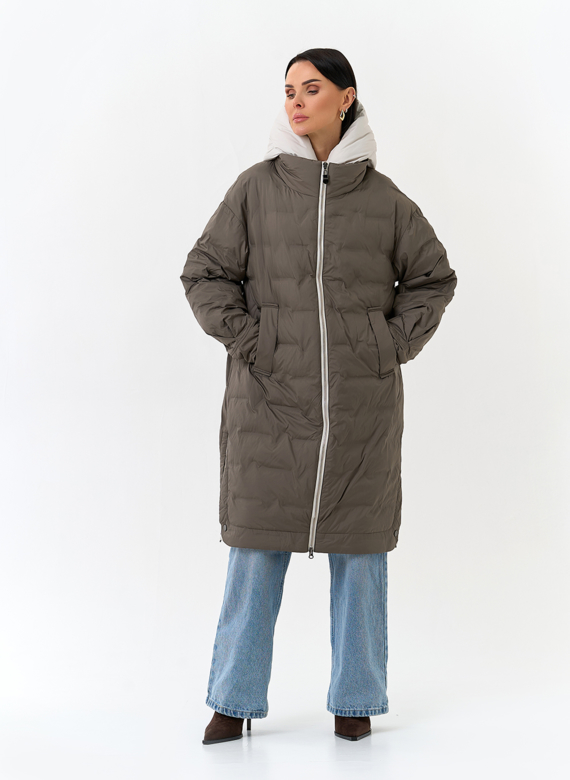 Женское утепленное пальто с капюшоном