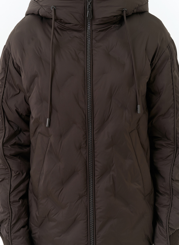 Женская куртка с капюшоном