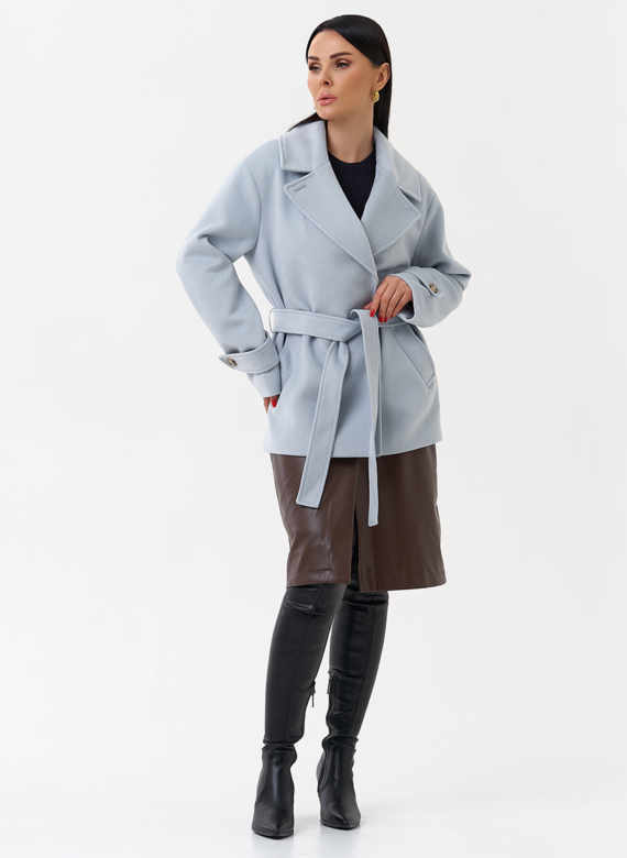 Укороченное пальто с поясом