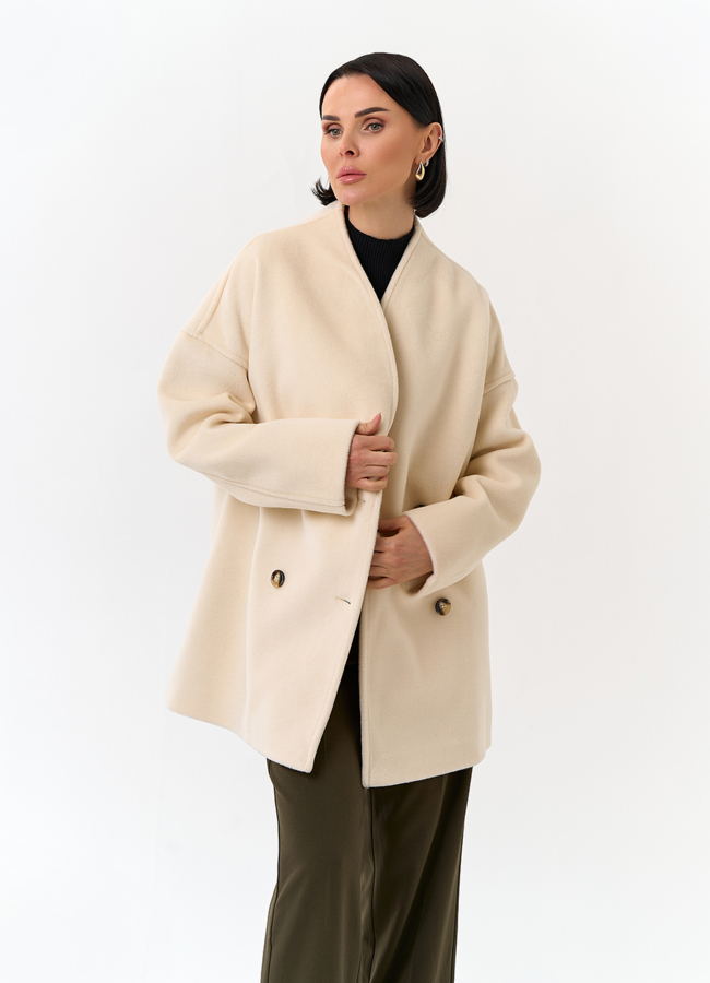 Светлое укороченное пальто с поясом модель № 32814 универмаг малина